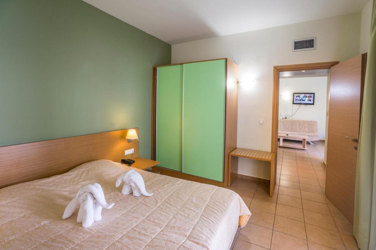 Athina Beach Hotel Kato Daratso Bilik gambar