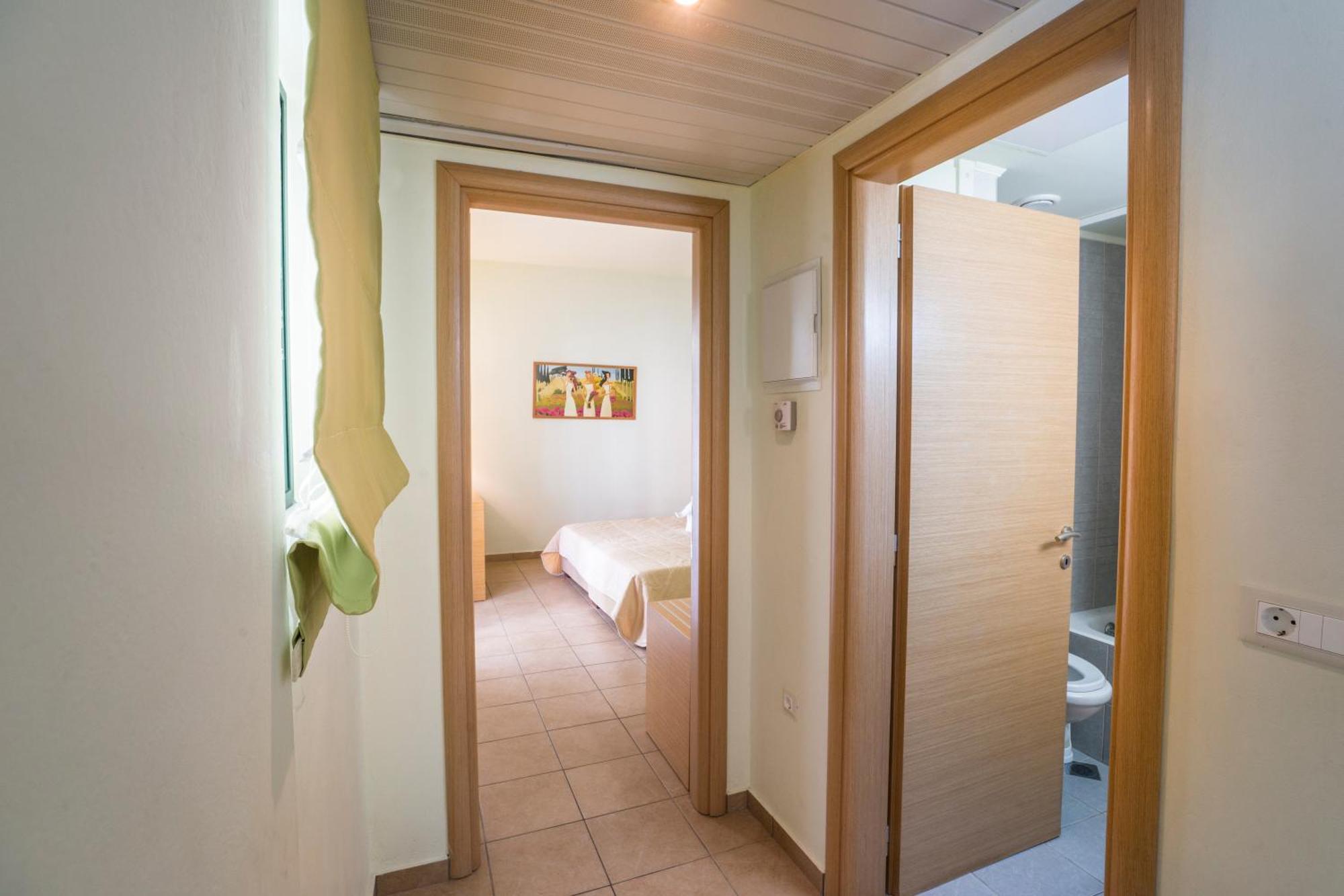 Athina Beach Hotel Kato Daratso Bilik gambar